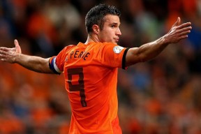 世界杯小组赛第三轮：法国0比2冷负南美黑马 主帅辩称“战术性轮换”