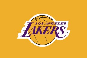 世界杯：内衣品牌联名推出球衣款式 引发“是否合适”讨论