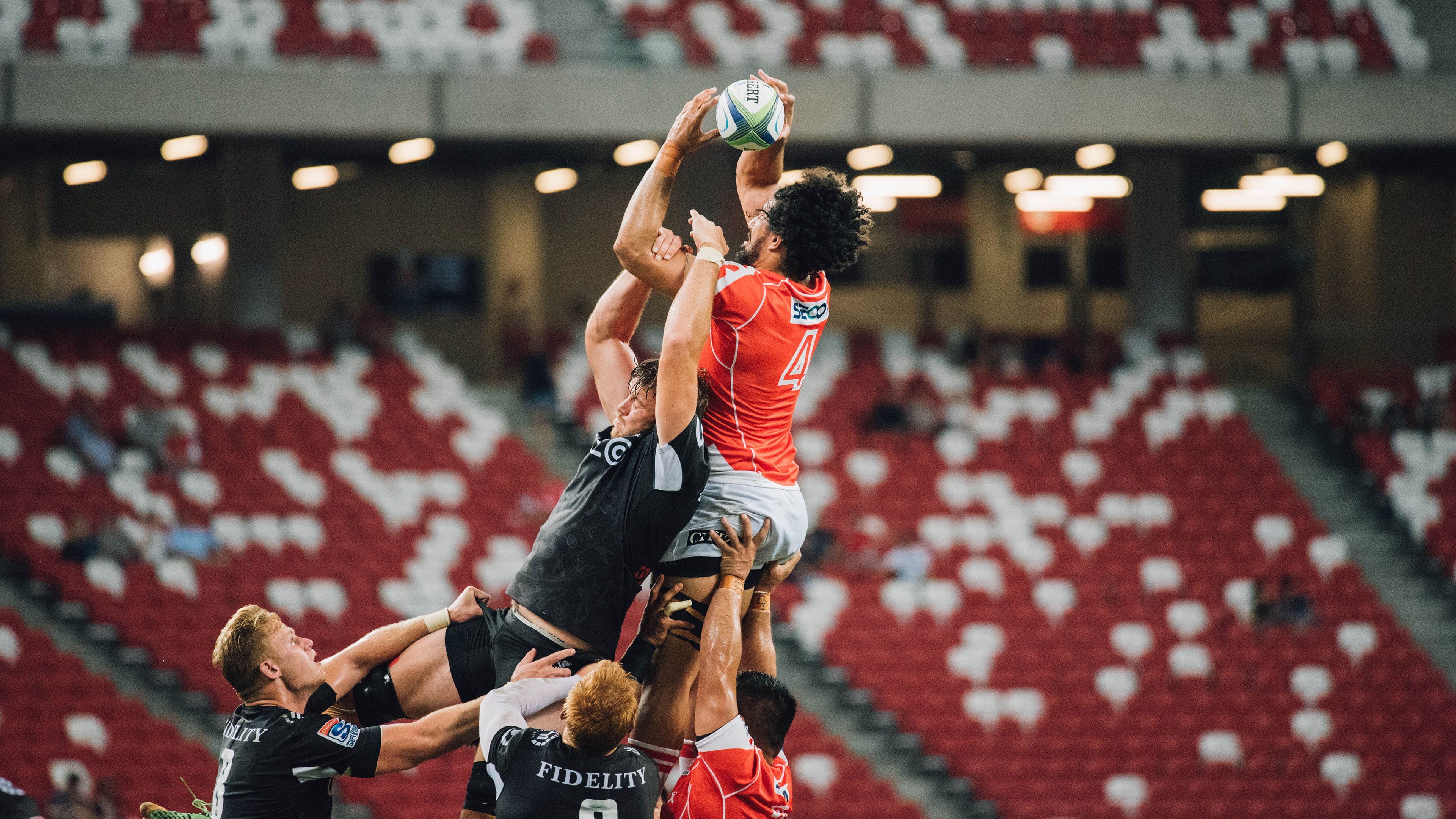 世界杯:内衣品牌联名推出球衣款式 引发“是否合适”讨论